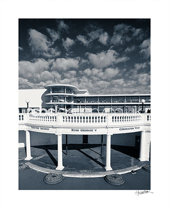 Photograph of the De La Warr Pavilion, Bexhill by Hastings Photographer Jon "Huldrick' Wilhelm.